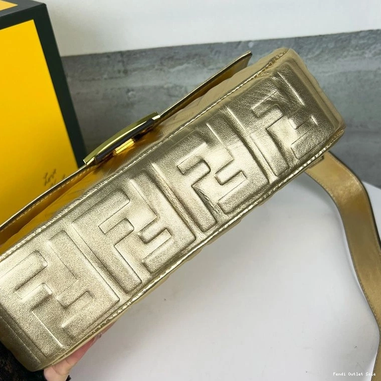 Affordable FF Gold Fendi Bag Leather Motif Baguette Nappa Medium In 0807
